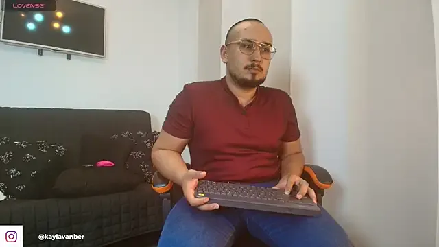 Megu_Melon – webcam model profile photo Image 12