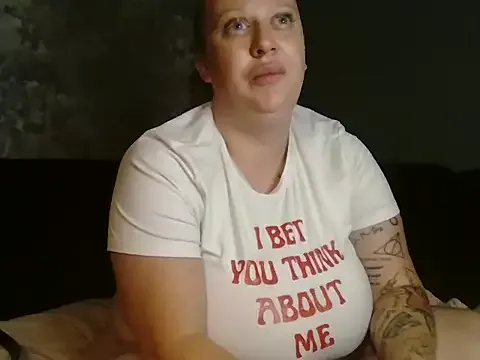 oxo_yuna_oxo – webcam model profile photo Image 15