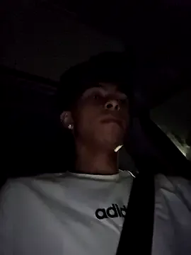 roouse – webcam model profile photo Image 8