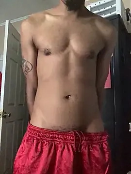 roouse – webcam model profile photo Image 3