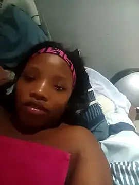 Megu_Melon – webcam model profile photo Image 12