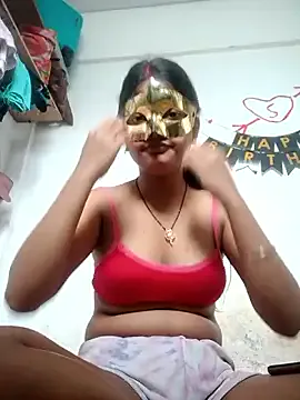 roouse – webcam model profile photo Image 5