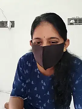 roouse – webcam model profile photo Image 10