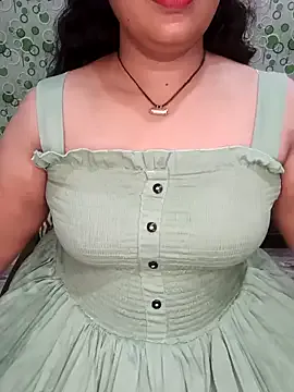  – webcam model profile photo Image 10