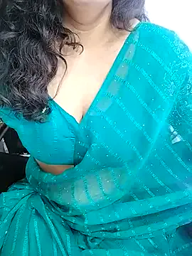 maataaan – webcam model profile photo Image 5