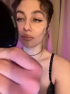 Your_insomniya on FreeCamNet