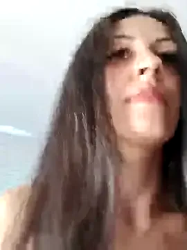  – webcam model profile photo Image 12