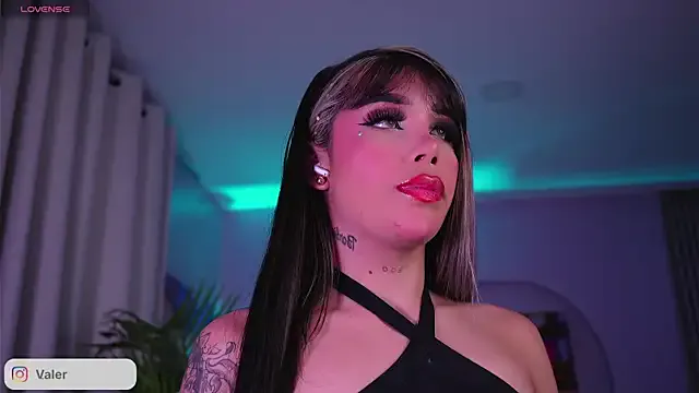 zui_lu – webcam model profile photo Image 10