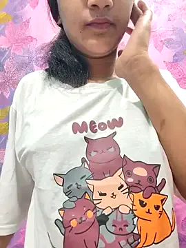 roouse – webcam model profile photo Image 3