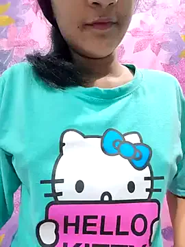 roouse – webcam model profile photo Image 5