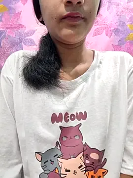 roouse – webcam model profile photo Image 6