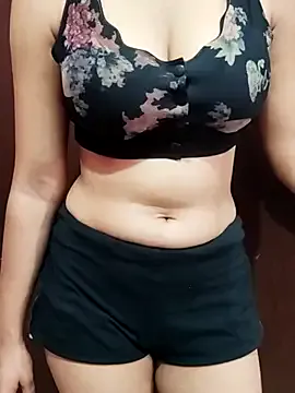  – webcam model profile photo Image 7