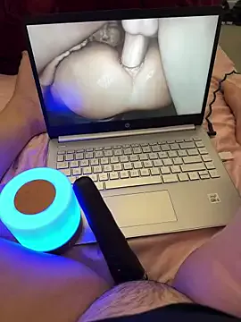 oxo_yuna_oxo – webcam model profile photo Image 2