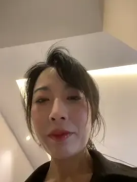 yourkeer – webcam model profile photo Image 12