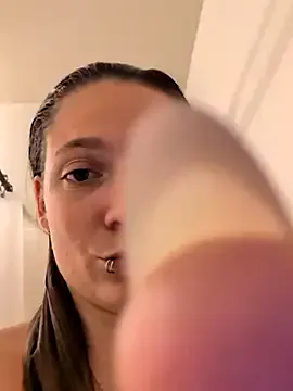 Lola_Hale – webcam model profile photo Image 5