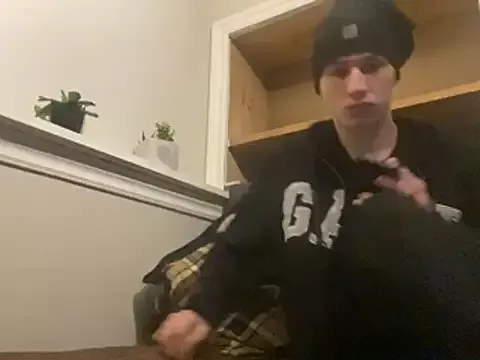 paroncho on FreeCamNet Image 2