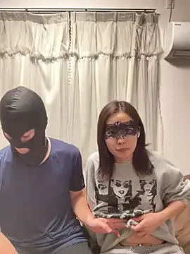 roouse – webcam model profile photo Image 6