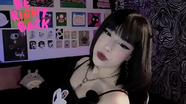  – webcam model profile photo Image 11