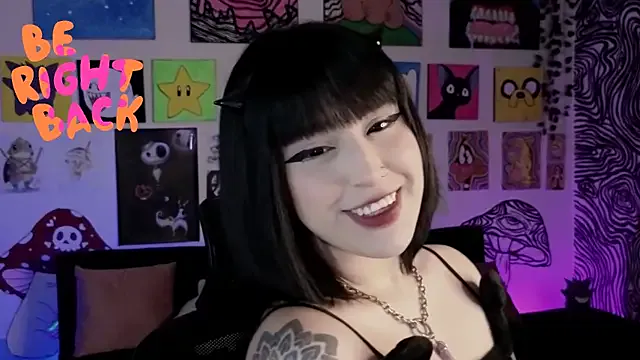  – webcam model profile photo Image 3