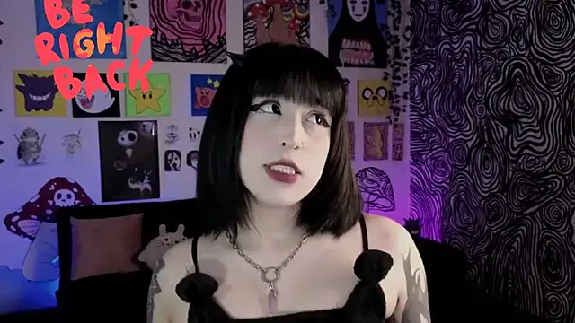  – webcam model profile photo Image 7