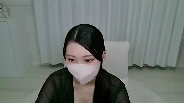  – webcam model profile photo Image 12
