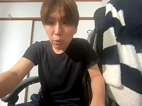 yuton_2525 – webcam model profile photo