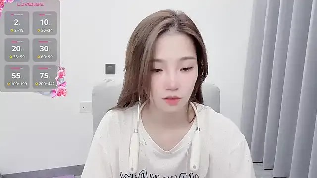 Musae – webcam model profile photo Image 16