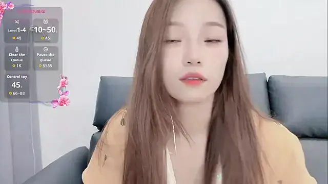 Musae – webcam model profile photo Image 8