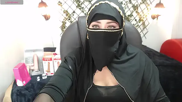 rayssabjj – webcam model profile photo Image 12