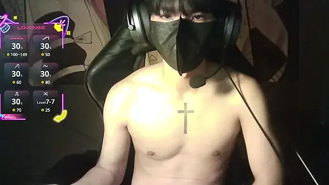  – webcam model profile photo Image 10