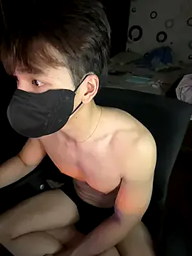 roouse – webcam model profile photo Image 14
