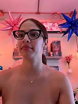 EvieEvans – webcam model profile photo Image 8